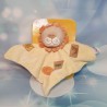 Doudou plat Bengy avec tête lion ou girafe - 20x20cm Doudou plat Bengy avec tête lion ou girafe - 20x20cm