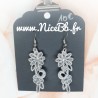 Boucles d'oreilles fantaisies "Fleurs" - Couleur au choix Boucles d'oreilles fantaisies "Fleurs" - Couleur au choix