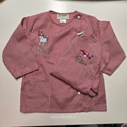 Service de broderie sur tablier d'écolier