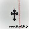 Pendentif croix en broderie fine - blanc ou noir au choix